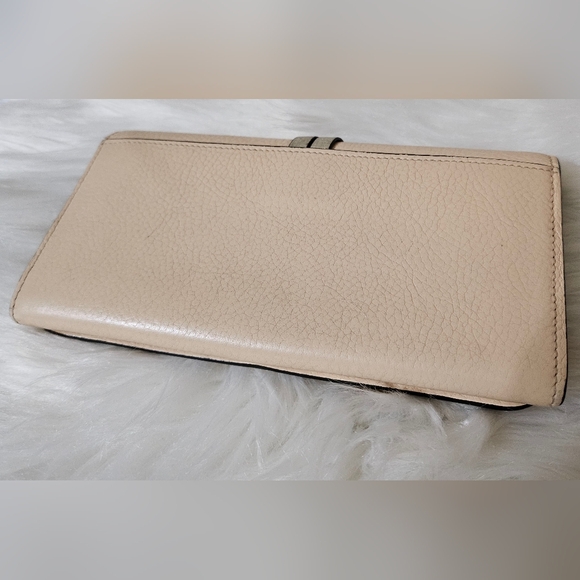 ❌SOLD❌ 🩷Chloe Alphabet Wallet🩷 - Picture 3 of 14